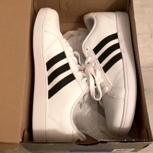 Brand new Adidas shoes size 4 1/2